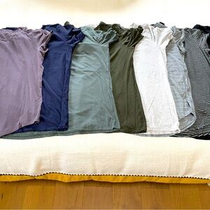 Lululemon bundle Love Tees size 10